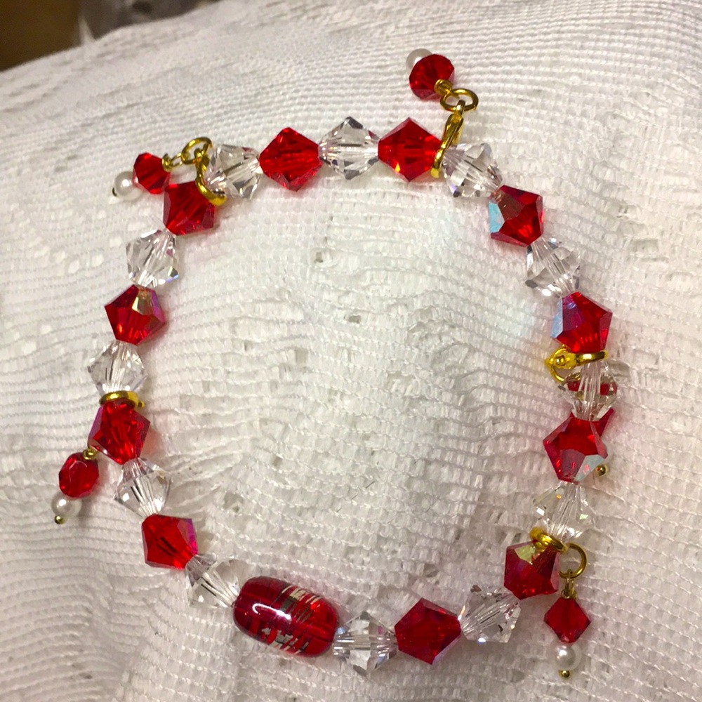 SWAROVSKI CRYSTALS BRACELET RED & CLEAR W/ SMALL PEARLS